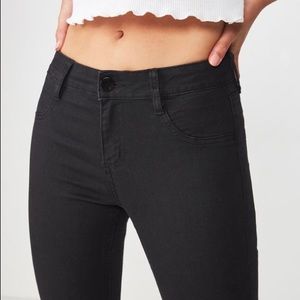 WORN ONCE - Cotton On - Slim Black Skinny Jean